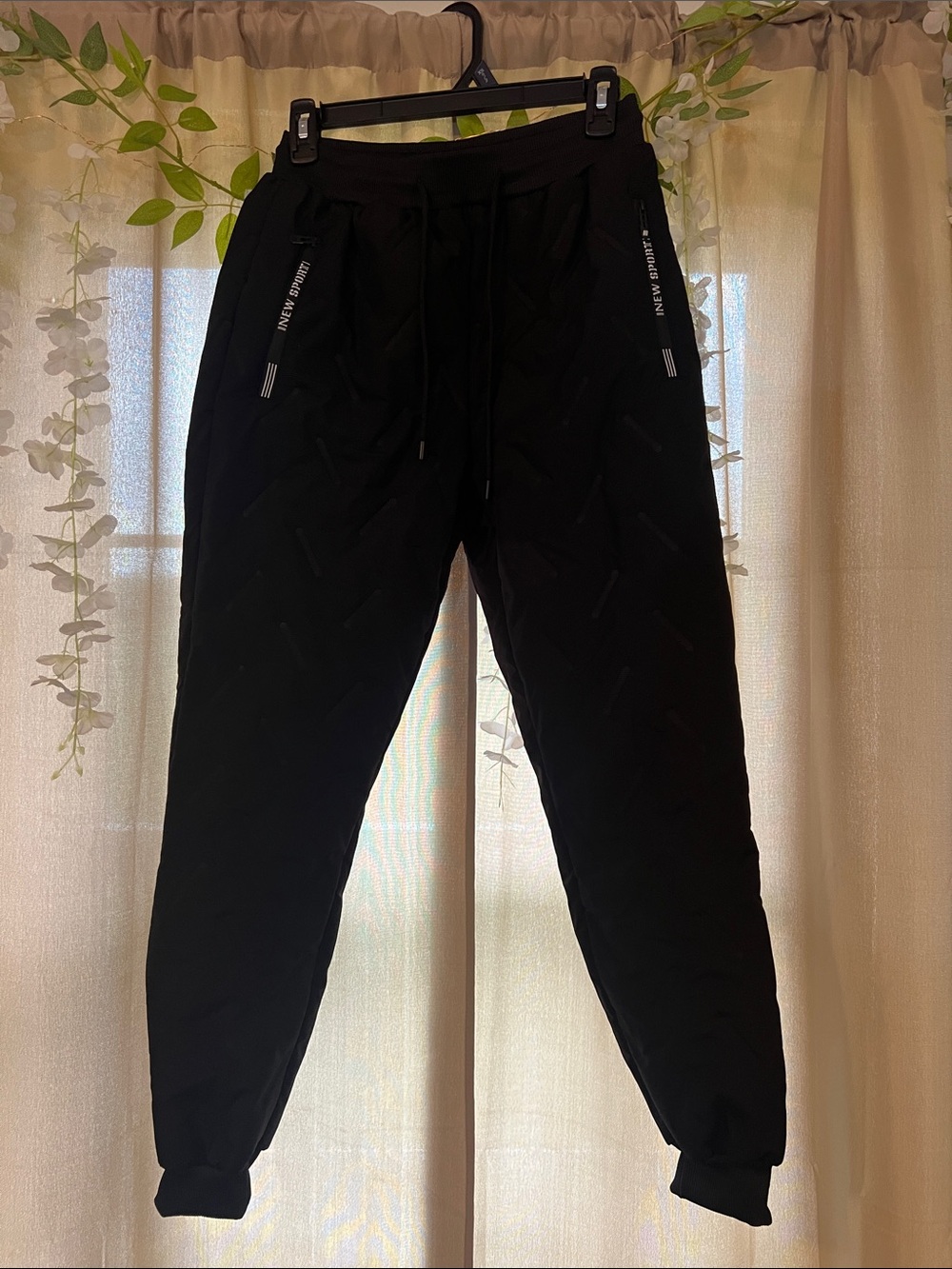 Woman’s Black Insulated Winter Pants